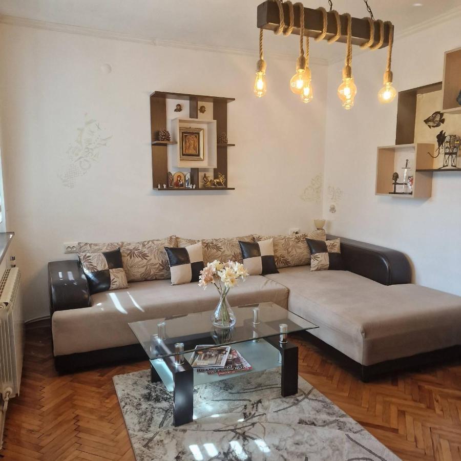 Z-Apartment In 特里亚夫纳 外观 照片